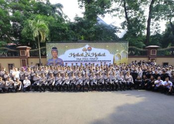 Dalam Momentum Halal Bihalal, Kadiv Humas Sampaikan Apresiasi Pengamanan Mudik Lancar dan Nyaman