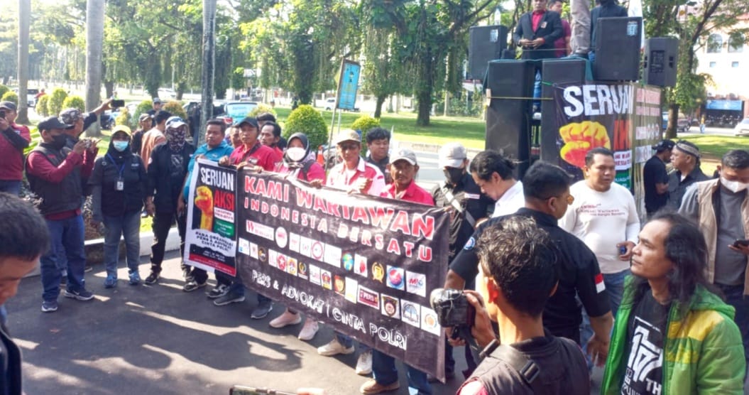 26 Organisasi Pers dan Advokat Demo di Mako Polres Metro Bekasi, Ini 4 Poin Tuntutannya