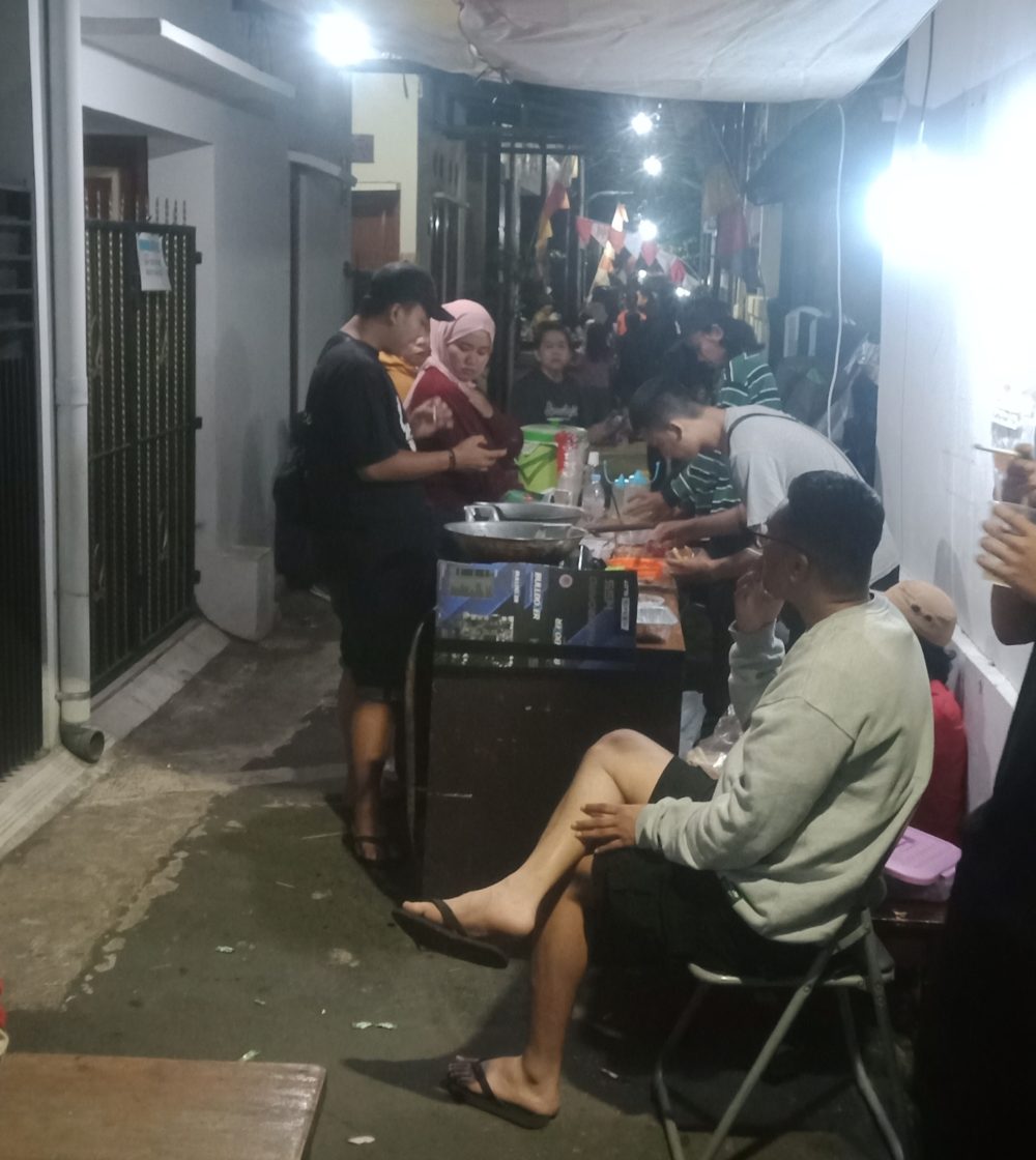 RW 09 Cihaur Geulis Gelar Bazar Kuliner Meriah, Angkat UMKM di Momen HUT RI 2025