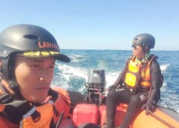 Pemuda Lotim Dilaporkan Hilang Usai Diterjang Ombak Saat Berfoto di Sekotong