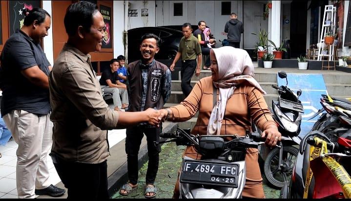 Empat Motor Curian Kembali, Tangis Haru Pecah di Kantor Polisi