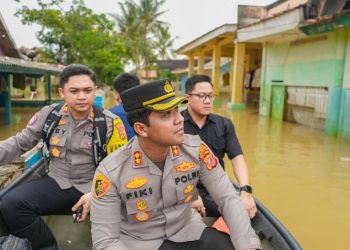 Polda Jabar Tinjau Langsung Situasi Banjir di Karangligar