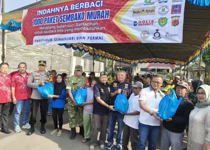 Sambut Ramadan, Forum Pembauran Kebangsaan (FPK) Babakan Ciparay Gelar 1000 Paket Sembako Murah untuk Warga Masyarakat