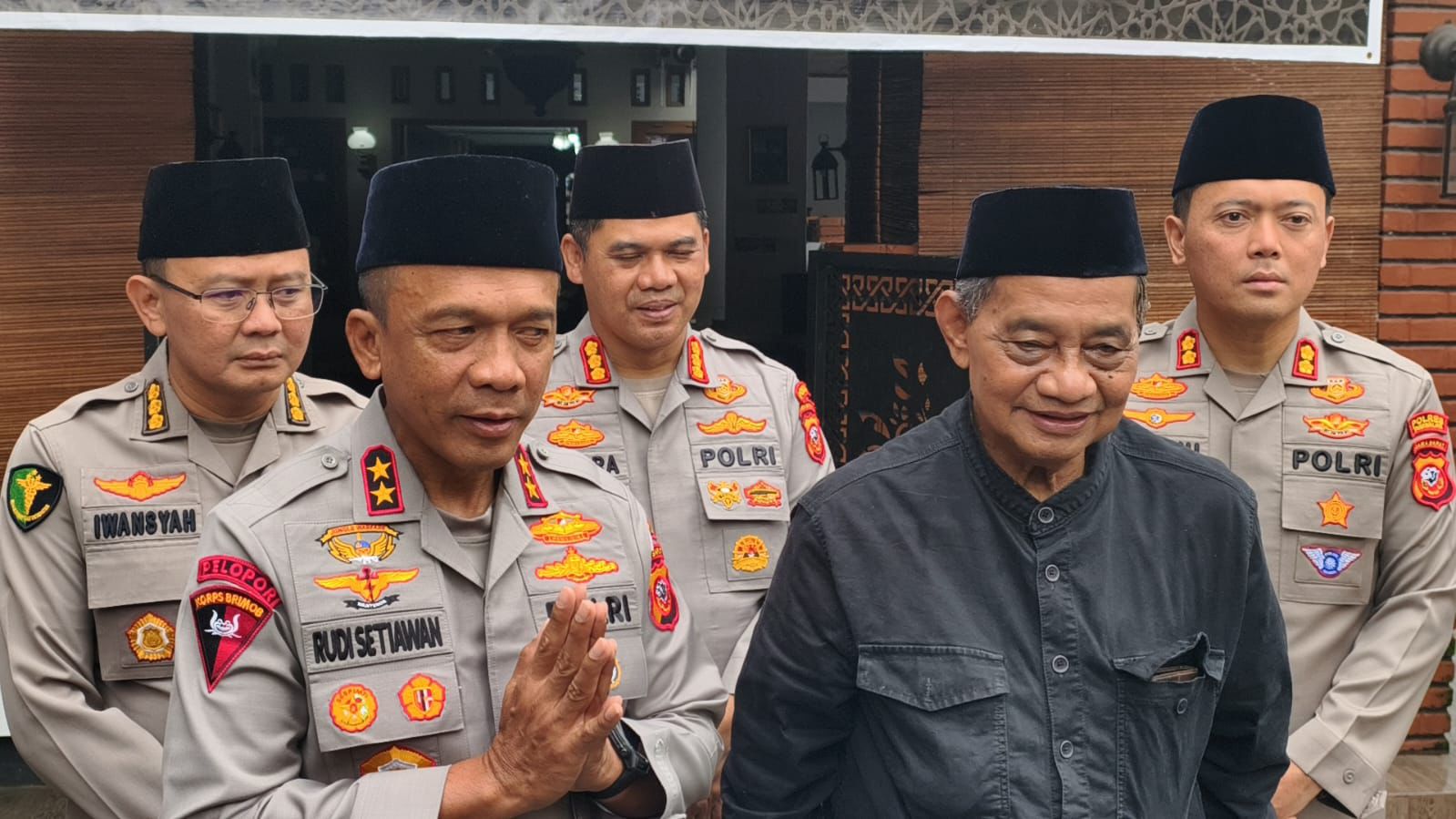 Sejukkan Suasana Ramadhan, Kapolda Jabar Sambangi Ponpes Cipasung Singaparna