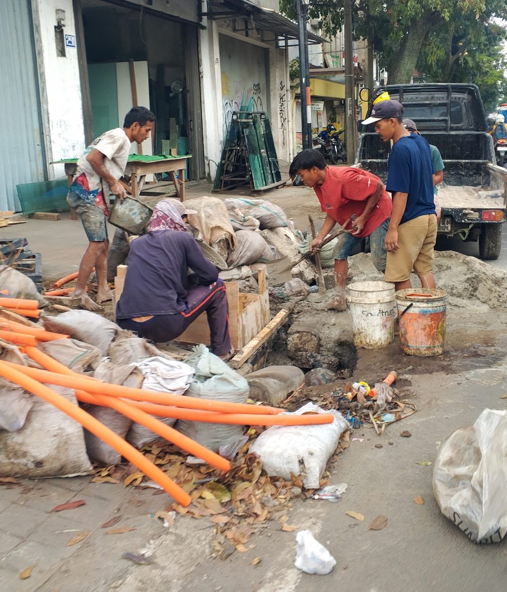 Standar K3 Dipersoalkan, Proyek Galian Kabel di Bandung Berpotensi Langgar Regulasi