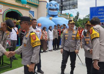 Kapolda Jabar Tinjau Pengamanan Arus Balik di Pos Polisi Hoegeng Bogor, Tekankan Keseimbangan One Way dan Pelayanan Humanis