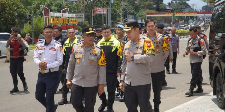 Kapolda Jabar Tinjau Langsung Arus Balik Lebaran di Pos Polisi Hoegeng Bogor