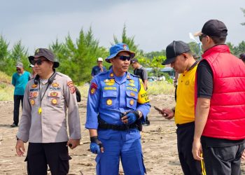 Polisi Cari Remaja 14 Tahun Hilang Terseret Ombak di Pantai Timur Pangandaran