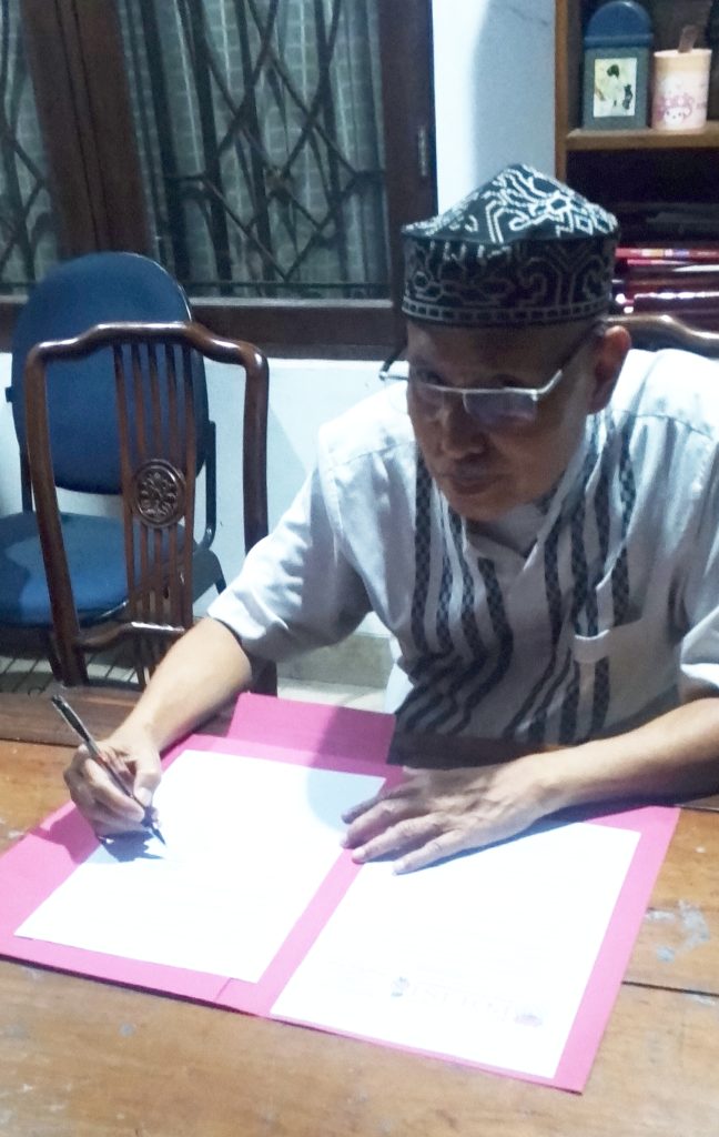 Pendiri Media infopolisi.net Brigjen (P) Yang Chalid Tanjung, S.E., dalam penandatanganan SK pergantian Pimpinan Redaksi 