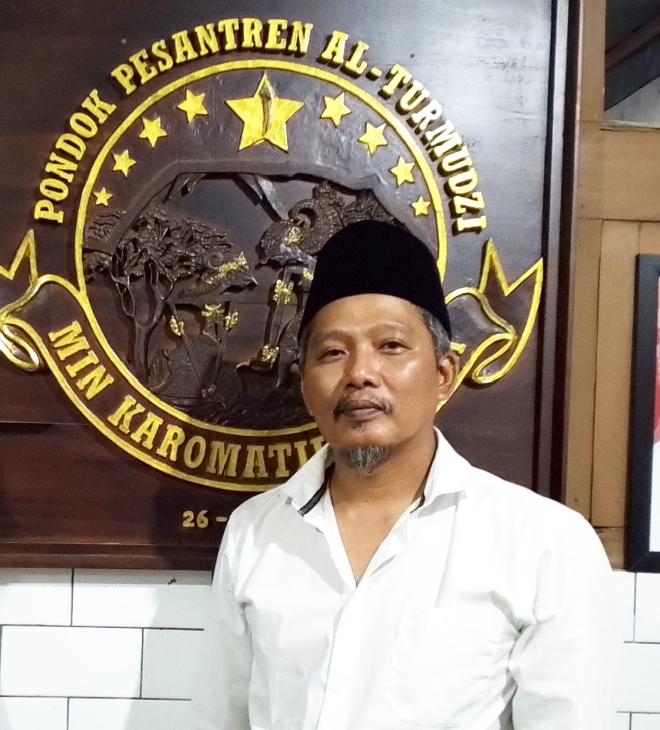 Pimpinan Pondok Pesantren Al- Turmudzi KH. Muhtarul Anam (Gus Anam)