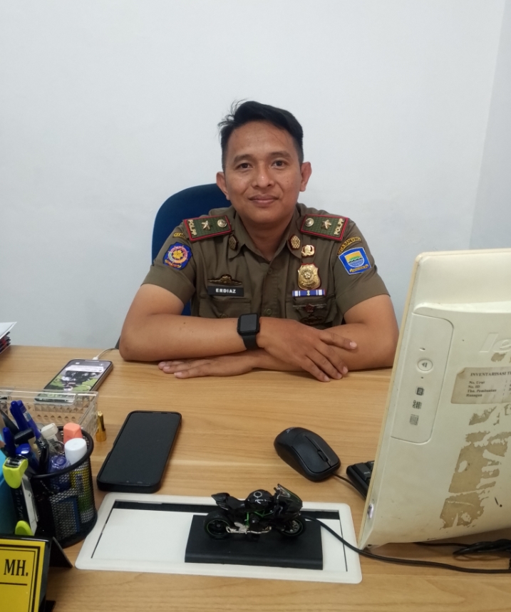 Kasi Trantib Kecamatan Andir Erdiaz Drasdiutama