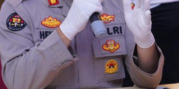 Polda Jabar Tetapkan 6 Tersangka Pembakaran Pos Polisi Cikapayang, Barang Bukti Bom Molotov Disita