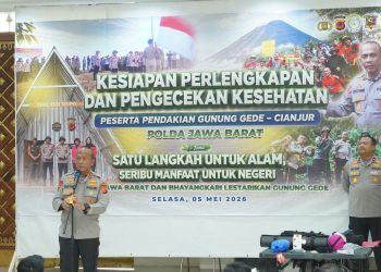 Polda Jabar Gelar Pemeriksaan Kesehatan Jelang Pendakian Gunung Gede Bersama Kapolda Jabar