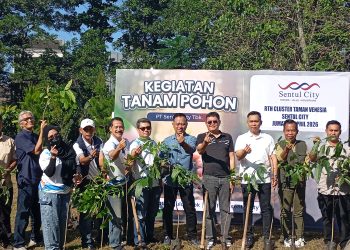 Wujudkan Hutan Kota, Warga Sentul City Tanam Ribuan Pohon di Cluster Venesia