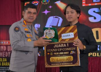 Gilang Indra Cakti Raih Juara Pertama Lomba Stand Up Comedy Polda Jabar