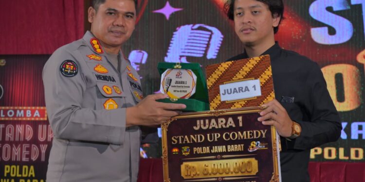 Gilang Indra Cakti Raih Juara Pertama Lomba Stand Up Comedy Polda Jabar