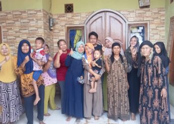 Sejumlah Simpatisan dan Warga Terus Jalin Kebersamaan Bersama” Nursidik-Menir Jelang Pilkades Hegarmanah