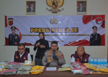 Polda Jabar Gagalkan Peredaran 664 Gram Sabu dan Ekstasi, Dua Pengedar Ditangkap