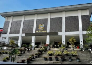 Rapat Paripurna DPRD Kota Bandung di Pimpin Langsung Oleh Ketua DPRD H. Asep Mulyadi, S.H