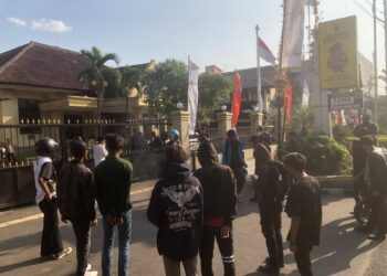 Aliansi Payung Hitam Gelar Aksi di Polresta Bogor Kota, Soroti Transparansi Rehabilitasi Narkotika dan Kekosongan Regulasi Penanganan Pengguna OKT