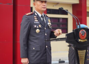 Polresta Bandung Gelar Upacara HUT ke-80 RI, Kapolresta Pimpin Upacara di Lapangan Mapolresta