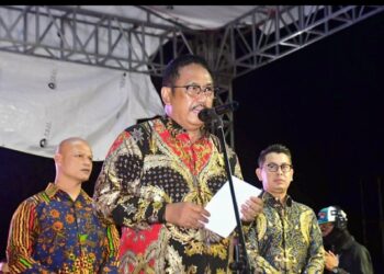 KAPOLRES, DANDIM HADIRI PEMBUKAAN PASAR RAKYAT UMKM, BUPATI SUKABUMI: PERKUAT PELAKU USAHA LOKAL LEBIH BERKEMBANG”