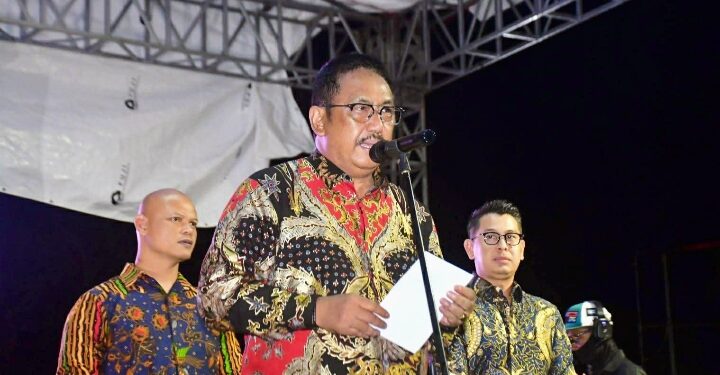 KAPOLRES, DANDIM HADIRI PEMBUKAAN PASAR RAKYAT UMKM, BUPATI SUKABUMI: PERKUAT PELAKU USAHA LOKAL LEBIH BERKEMBANG”