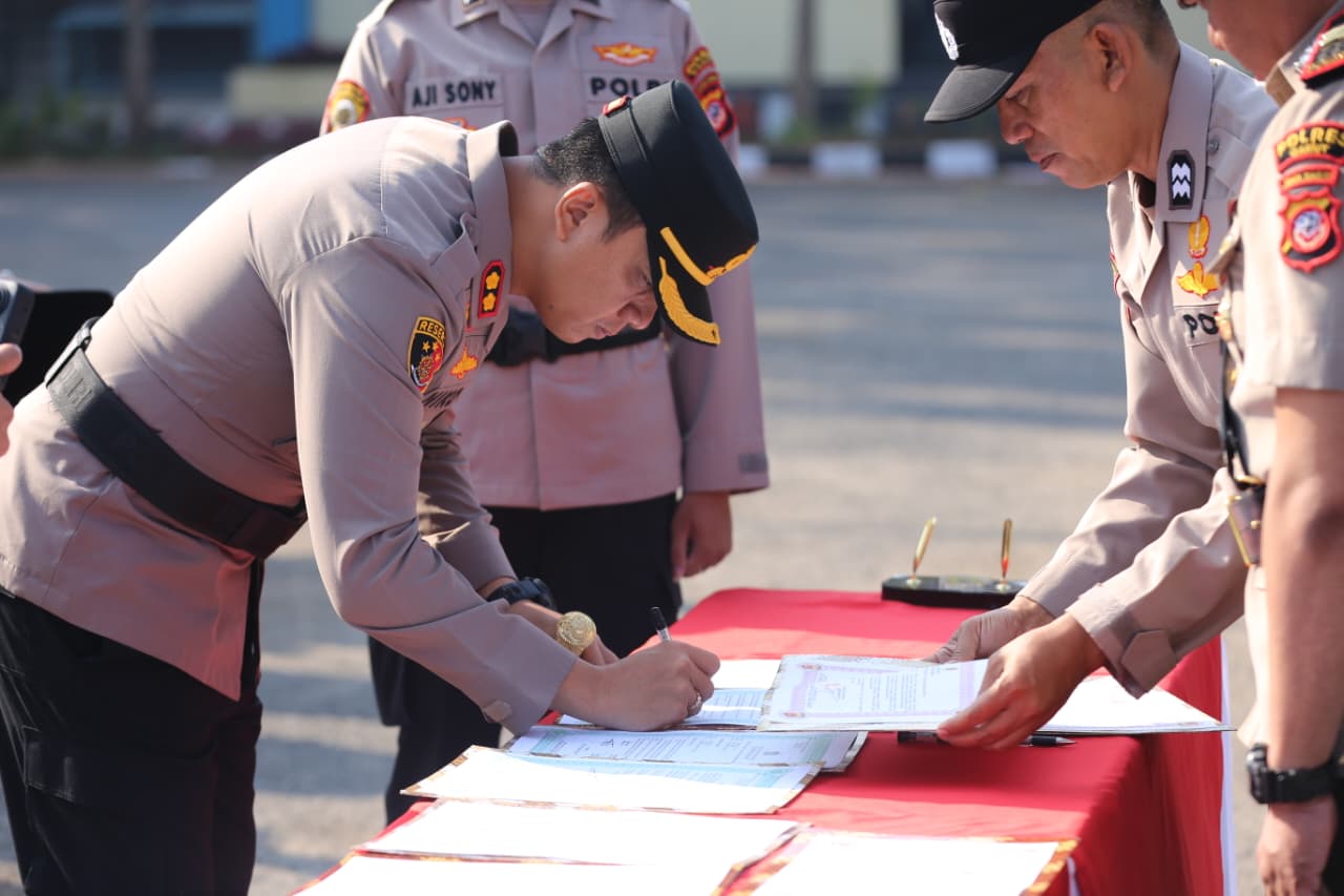 Kapolres Garut Pimpin Sertijab Sejumlah Pejabat, Tekankan Kinerja dan Integritas