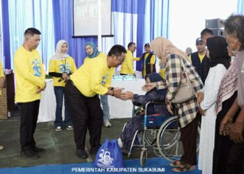 HARI JADI KE 36 PERUMDA AMTJM BERIKAN SANTUNAN KE MASYARAKAT, BUPATI MINTA LEBIH RESPONSIF DAN PERMUDAH LAYANAN