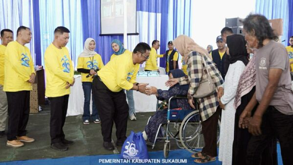 HARI JADI KE 36 PERUMDA AMTJM BERIKAN SANTUNAN KE MASYARAKAT, BUPATI MINTA LEBIH RESPONSIF DAN PERMUDAH LAYANAN