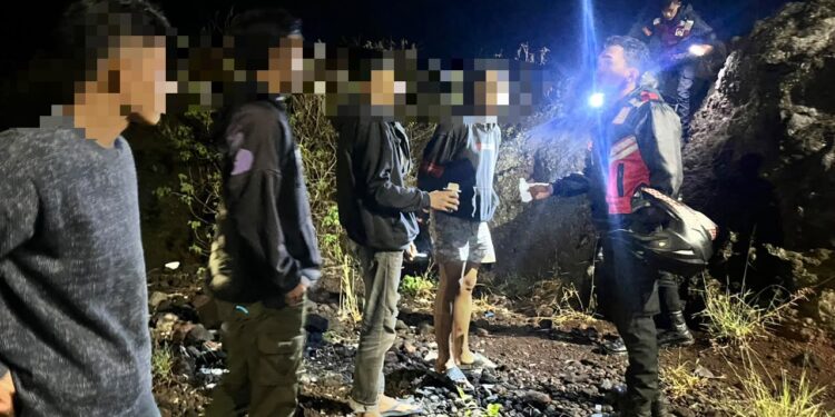 Jaga Situasi Kamtibmas Aman, Polisi Intensifkan Patroli Malam dan Amankan 4 Pemuda Mabuk