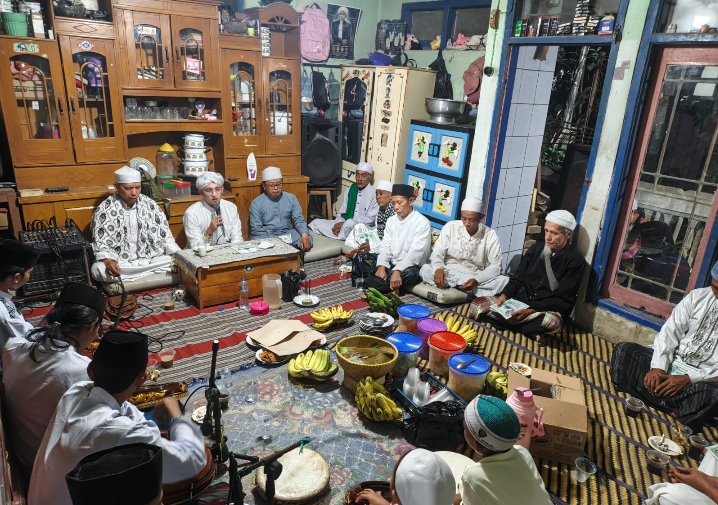 Rutinan Arbain ke-22 di Kutawaringin, Ustadz Abdul Latif Ajak Jamaah Perbanyak Sholawat dan Jaga Persatuan