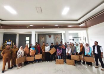 Kelurahan Cigereleng lMenealisasikan Bantuan Komputer untuk Posyandu di 12 RW, Dukung Pelayanan 6 SPM