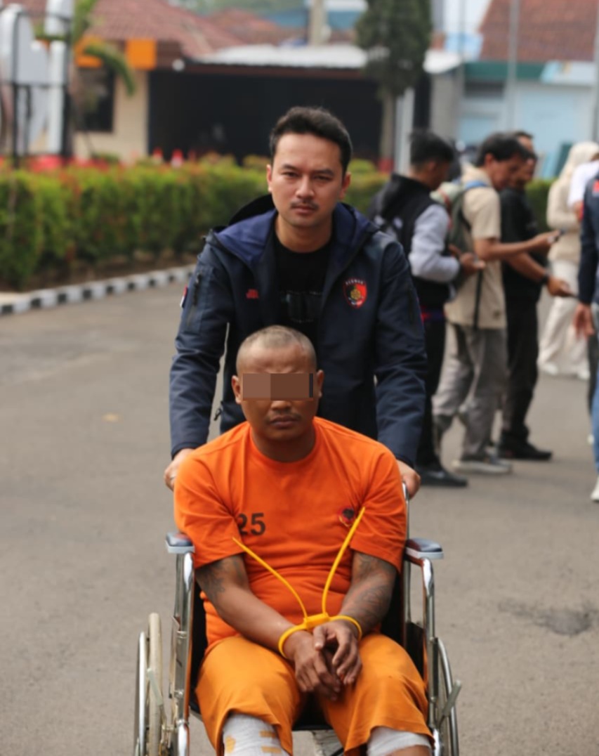 Todongkan Golok ke Leher Korban, Begal di Leuwidaun Diamankan Polisi