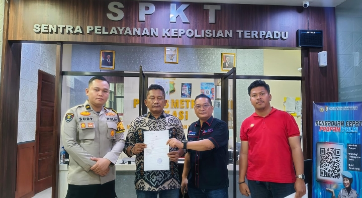 DIDUGA HINA DAN USIR WARTAWAN, KADIS LH BEKASI DIPOLISIKAN! UU PERS JADI UJIAN, PEJABAT PUBLIK TAK KEBAL HUKUM