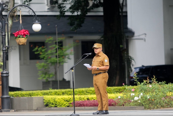 Walikota Bandung M Farhan Meminta Seluruh Jajaran ASN Pemerintah Kota Bandung Menjaga Standar Etika dalam Pelayanan untuk Masyarakat