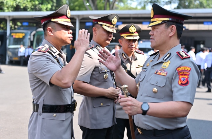Kapolrestabes Bandung Kombes Pol. Dedi Supriyadi, S.I.K., Pimpin Sertijab Kasatlantas dan Kasatbinmas, Perkuat Profesionalisme Polri