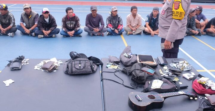 Polda Jabar Amankan 28 Orang dalam Operasi Pemberantasan Premanisme di Cimahi